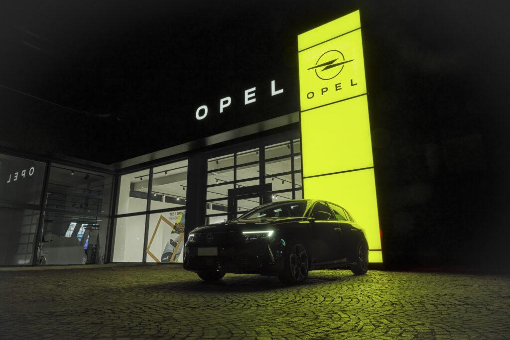 nieuwe huisstijl Opel showrooms